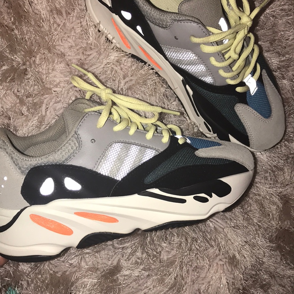 Yeezy 700